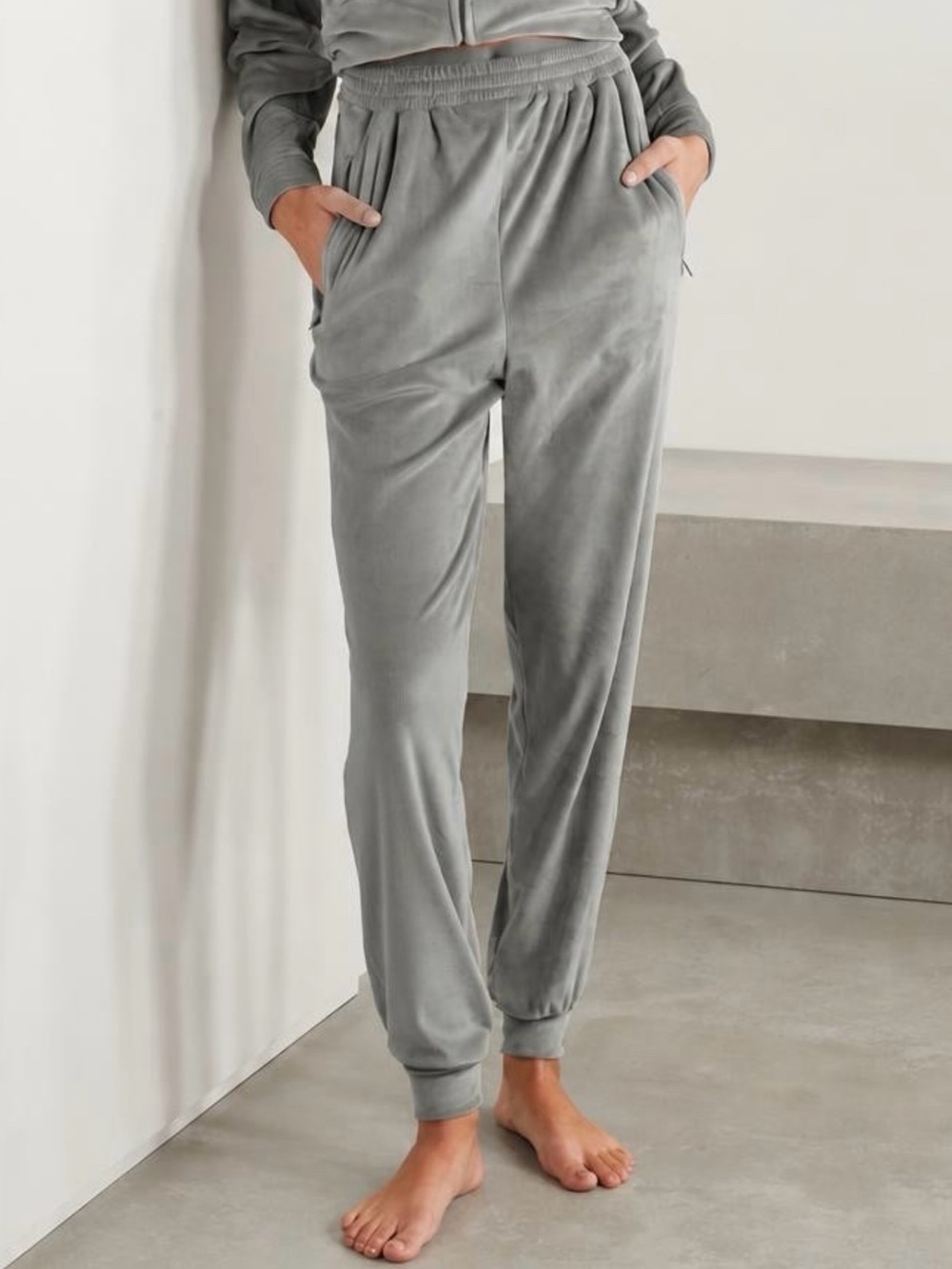 SKIMS Velour Jogger
